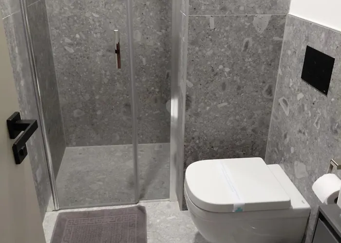 Galerija With Free Parking Lägenhet *